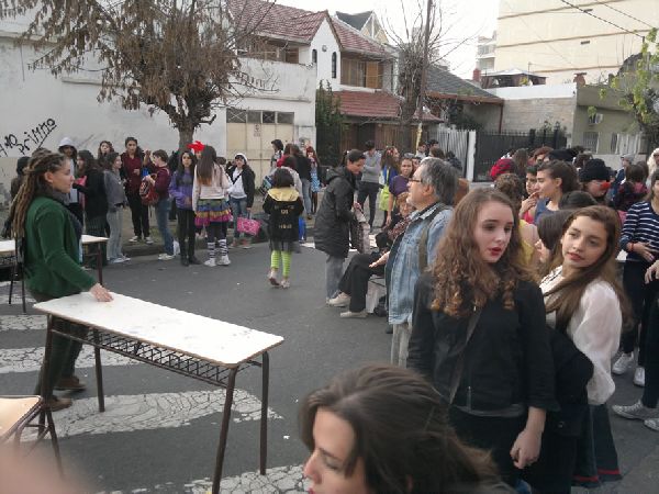 La Escuela de Teatro de Liniers lucha por su edificio