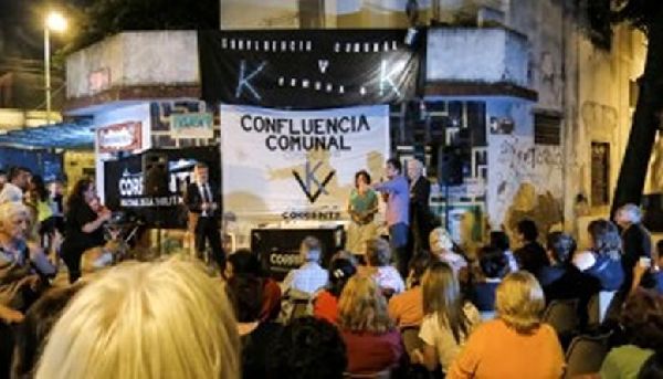 Daniel Filmus encabezÃ³ un acto en la Comuna 9