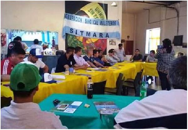 Maleteros de la terminal de micros de Liniers junto a trabajadores del resto del paÃ­s conformaron su propio sindicato
