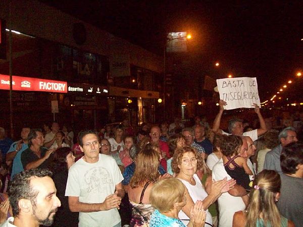 Protestas vecinales por la inseguridad en Liniers